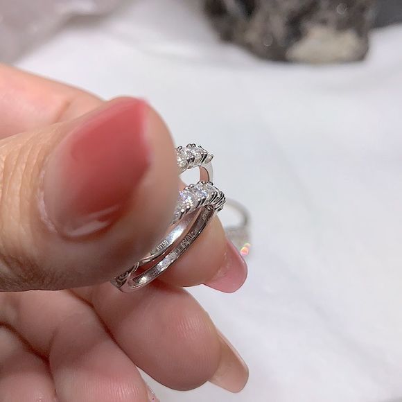 4ct tw square halo round brilliant bridal ring set - Picture 9 of 12